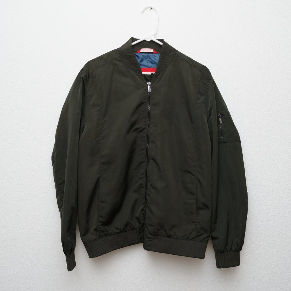 Basic Zara Man Zippered Army Green Bomber Jacket